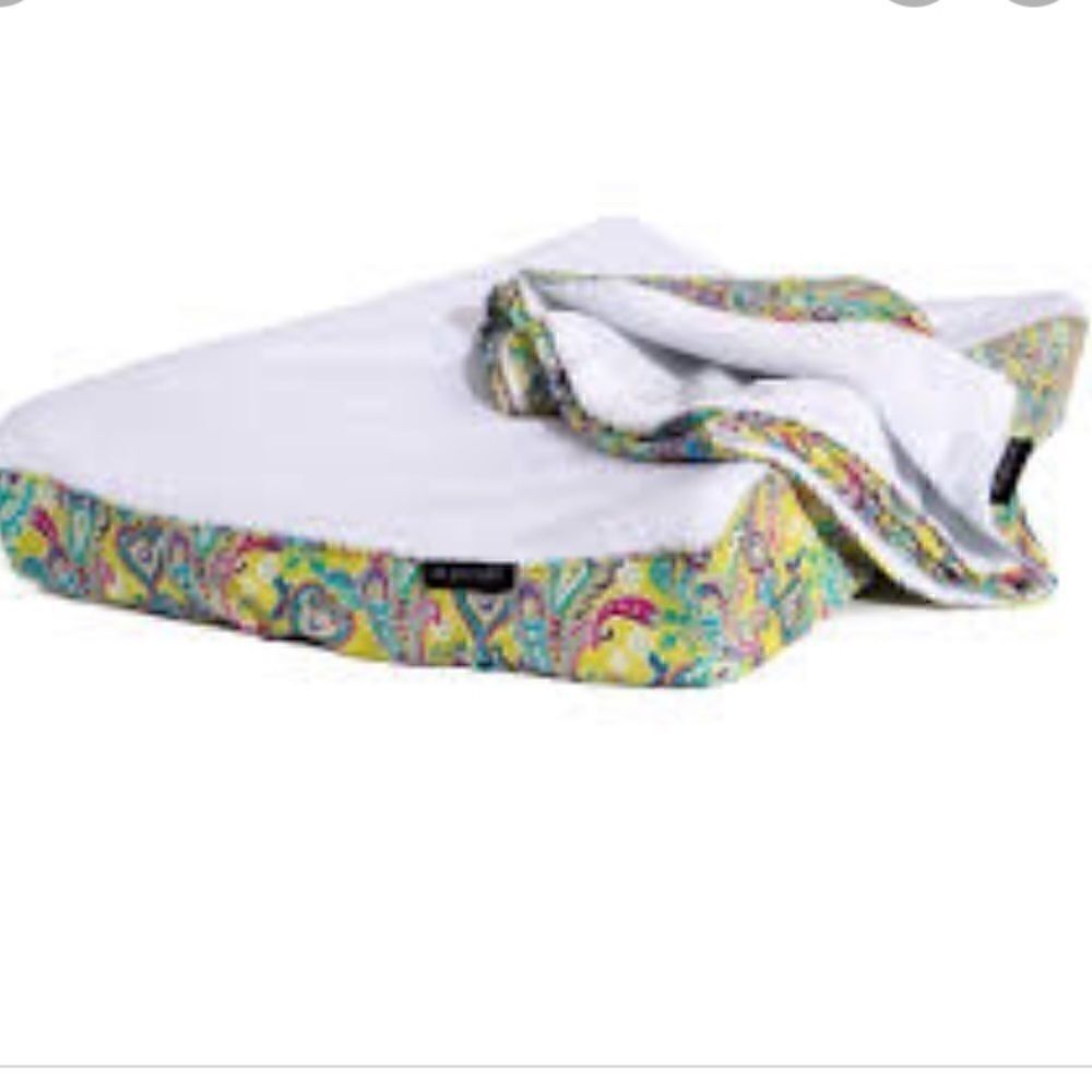 [ah goo] universal contour changing pad BNIB #10